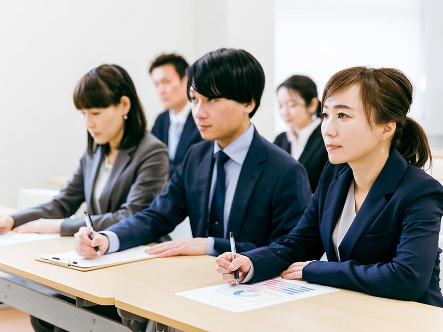 働き方改革と人材育成による持続可能な雇用環境の整備